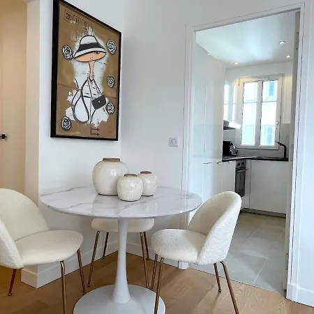 Edouard Apartament